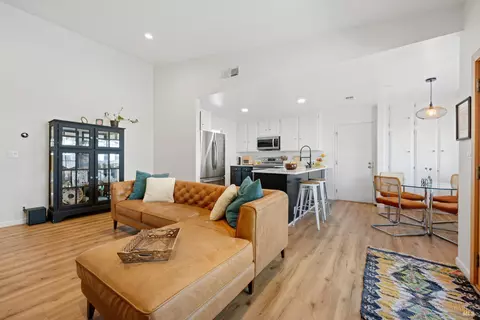 Living - 310 Sunrise Way, Vallejo, CA 94591 photo 3 of 3