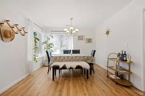 Dining - 310 Sunrise Way, Vallejo, CA 94591 photo 1 of 2