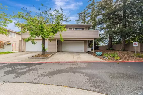 64 Los Padres Cir, Novato, CA 94947