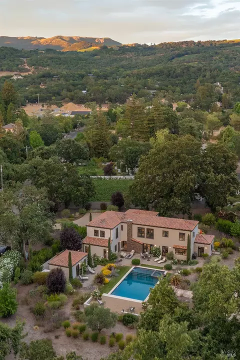 280 Serres Dr, Sonoma, CA 95476 photo 2