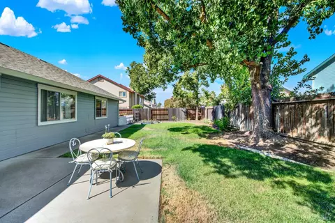 Exterior - 230 Fuller Ln, Dixon, CA 95620 photo 5 of 10