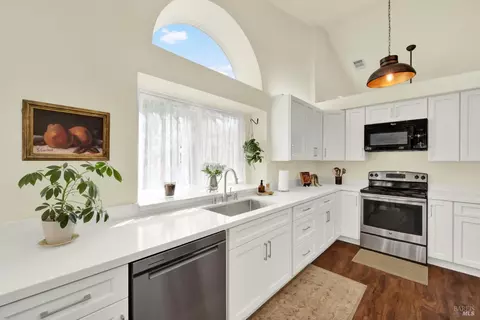 Kitchen - 230 Fuller Ln, Dixon, CA 95620 photo 4 of 5