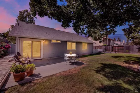 Exterior - 230 Fuller Ln, Dixon, CA 95620 photo 10 of 10