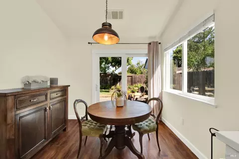 Dining - 230 Fuller Ln, Dixon, CA 95620 photo 3 of 3