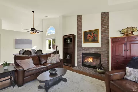 Living - 230 Fuller Ln, Dixon, CA 95620 photo 2 of 4