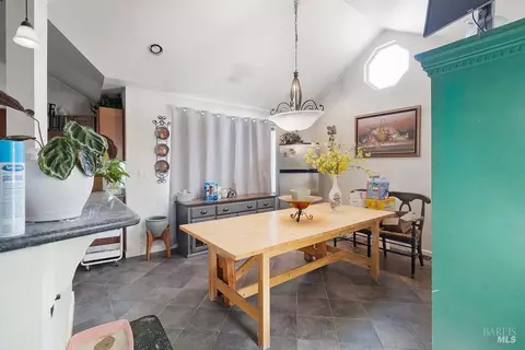 Dining - 32 Daniels Ave, Vallejo, CA 94590 photo 1 of 1