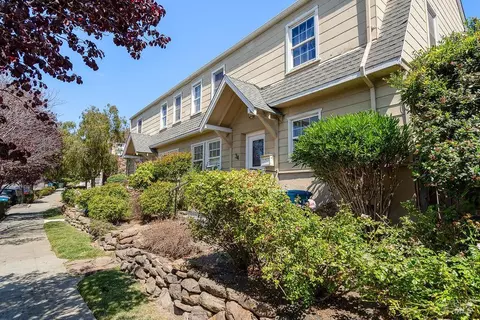 32 Daniels Ave, Vallejo, CA 94590