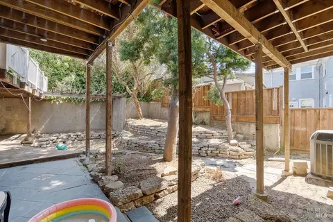 Exterior - 32 Daniels Ave, Vallejo, CA 94590 photo 3 of 10