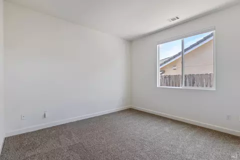 Bedroom - 6844 Sunriver Ln, Vallejo, CA 94591 photo 1 of 4