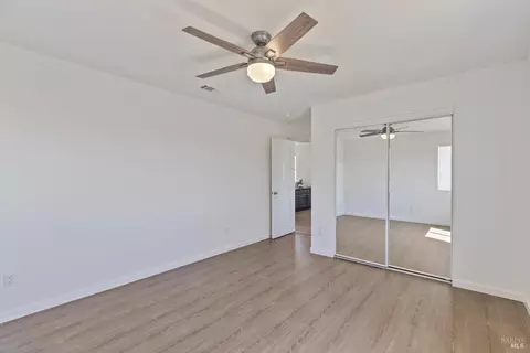Bedroom - 6844 Sunriver Ln, Vallejo, CA 94591 photo 4 of 4