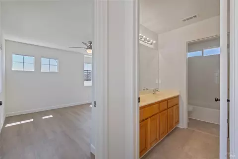 Entry Way - 6844 Sunriver Ln, Vallejo, CA 94591 photo 4 of 4