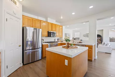 Kitchen - 6844 Sunriver Ln, Vallejo, CA 94591 photo 1 of 7