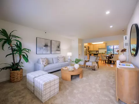720 Petaluma Blvd S #30, Petaluma, CA 94952