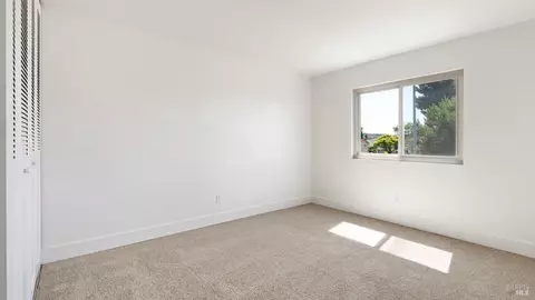 Bedroom - 809 Robin Way, Petaluma, CA 94954 photo 4 of 5