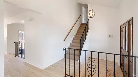 Entry Way - 809 Robin Way, Petaluma, CA 94954 photo 2 of 3