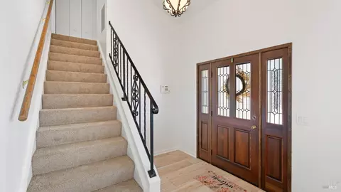 Entry Way - 809 Robin Way, Petaluma, CA 94954 photo 3 of 3