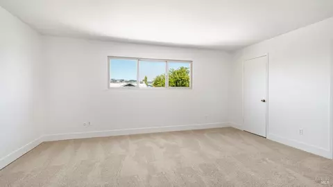 Bedroom - 809 Robin Way, Petaluma, CA 94954 photo 2 of 5