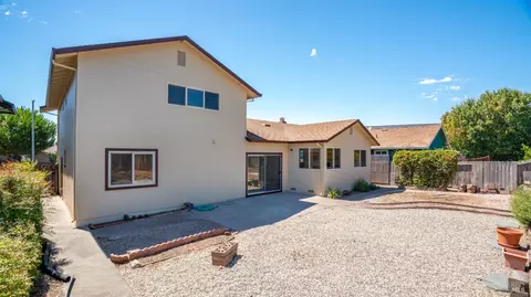 Exterior - 809 Robin Way, Petaluma, CA 94954 photo 3 of 4