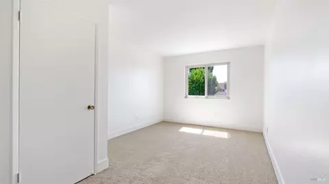 Bedroom - 809 Robin Way, Petaluma, CA 94954 photo 5 of 5