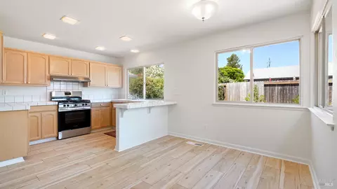 Kitchen - 809 Robin Way, Petaluma, CA 94954 photo 1 of 3