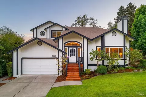 1256 Highland Dr, Novato, CA 94949