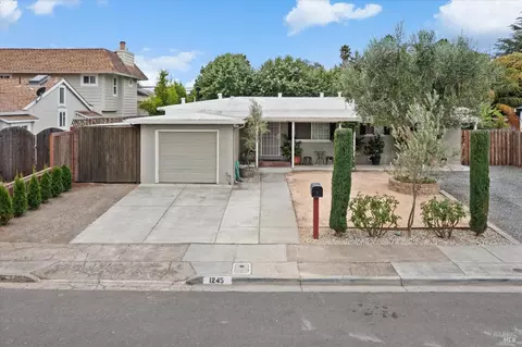 1245 Olive St, Santa Rosa, CA 95407