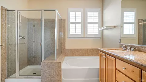 Bath - 7006 Santero Way, Cotati, CA 94931 photo 4 of 4