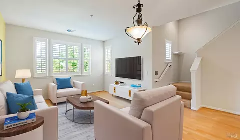Living - 7006 Santero Way, Cotati, CA 94931 photo 3 of 4