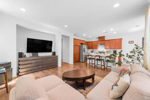 207 Beard St, Vacaville, CA 95688 photo 8