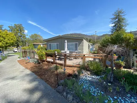 12 Sandstone Ct, Santa Rosa, CA 95409