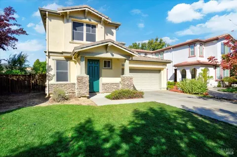 907 Walden Ct, Fairfield, CA 94533