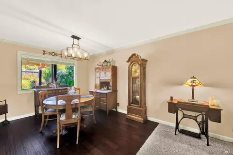 Dining - 960 Suffolk Way, Fairfield, CA 94533 photo 1 of 7