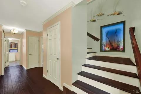 Entry Way - 960 Suffolk Way, Fairfield, CA 94533 photo 2 of 3
