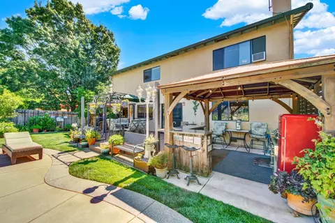 Exterior - 960 Suffolk Way, Fairfield, CA 94533 photo 2 of 36