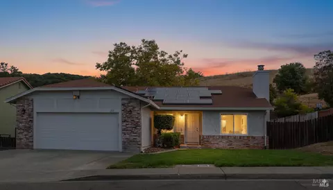 172 Smokey Hills Dr, Vallejo, CA 94589