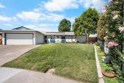 118 Harbor Ct, Vacaville, CA 95687