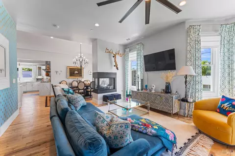 Living - 1533 G St, Napa, CA 94559 photo 1 of 9
