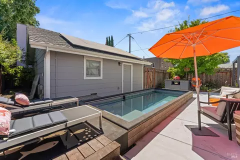 Exterior - 1533 G St, Napa, CA 94559 photo 8 of 24