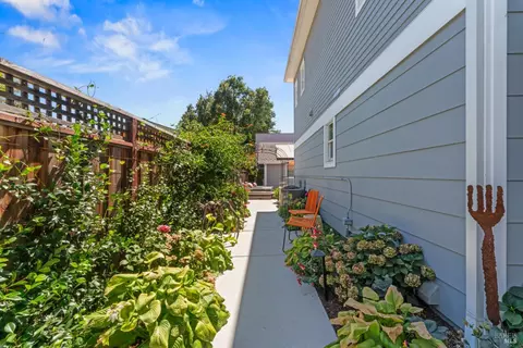 Exterior - 1533 G St, Napa, CA 94559 photo 15 of 24