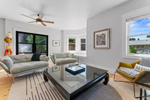 Living - 1533 G St, Napa, CA 94559 photo 9 of 9