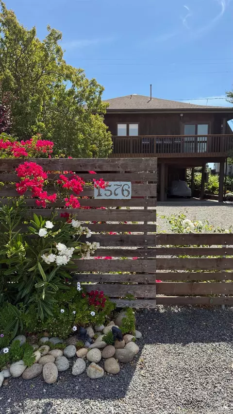 1576 Milton Rd, Napa, CA 94559 photo 2