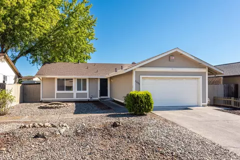 8484 Lancaster Dr, Rohnert Park, CA 94928