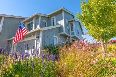 Exterior - 13 Hingham Cv, San Rafael, CA 94901 photo 2 of 14