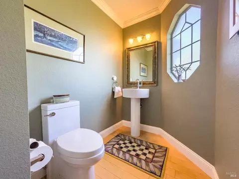 Bath - 13 Hingham Cv, San Rafael, CA 94901 photo 4 of 4