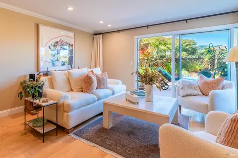 Living - 13 Hingham Cv, San Rafael, CA 94901 photo 1 of 3