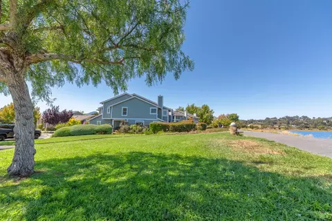 Exterior - 13 Hingham Cv, San Rafael, CA 94901 photo 4 of 14