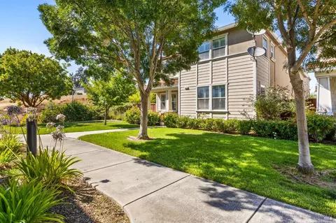 1407 Eucalyptus Dr, Vallejo, CA 94591 photo 3