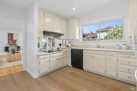 Kitchen - 11221 Bubb Rd, Cupertino, CA 95014 photo 2 of 2