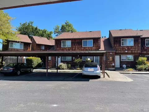 1421 Parkway Dr, Rohnert Park, CA 94928