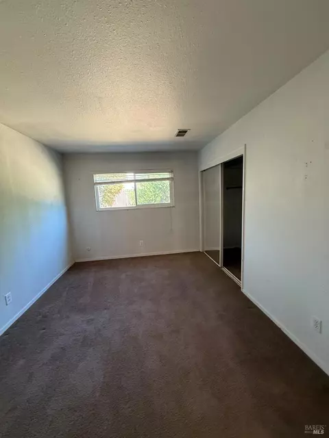 Bedroom - 760 E Atlantic Ave, Fairfield, CA 94533 photo 4 of 6